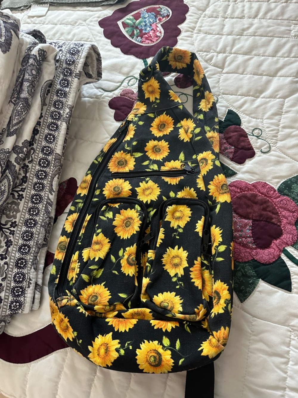 Sunflower Print Sling Backpack - Black & Yellow Floral